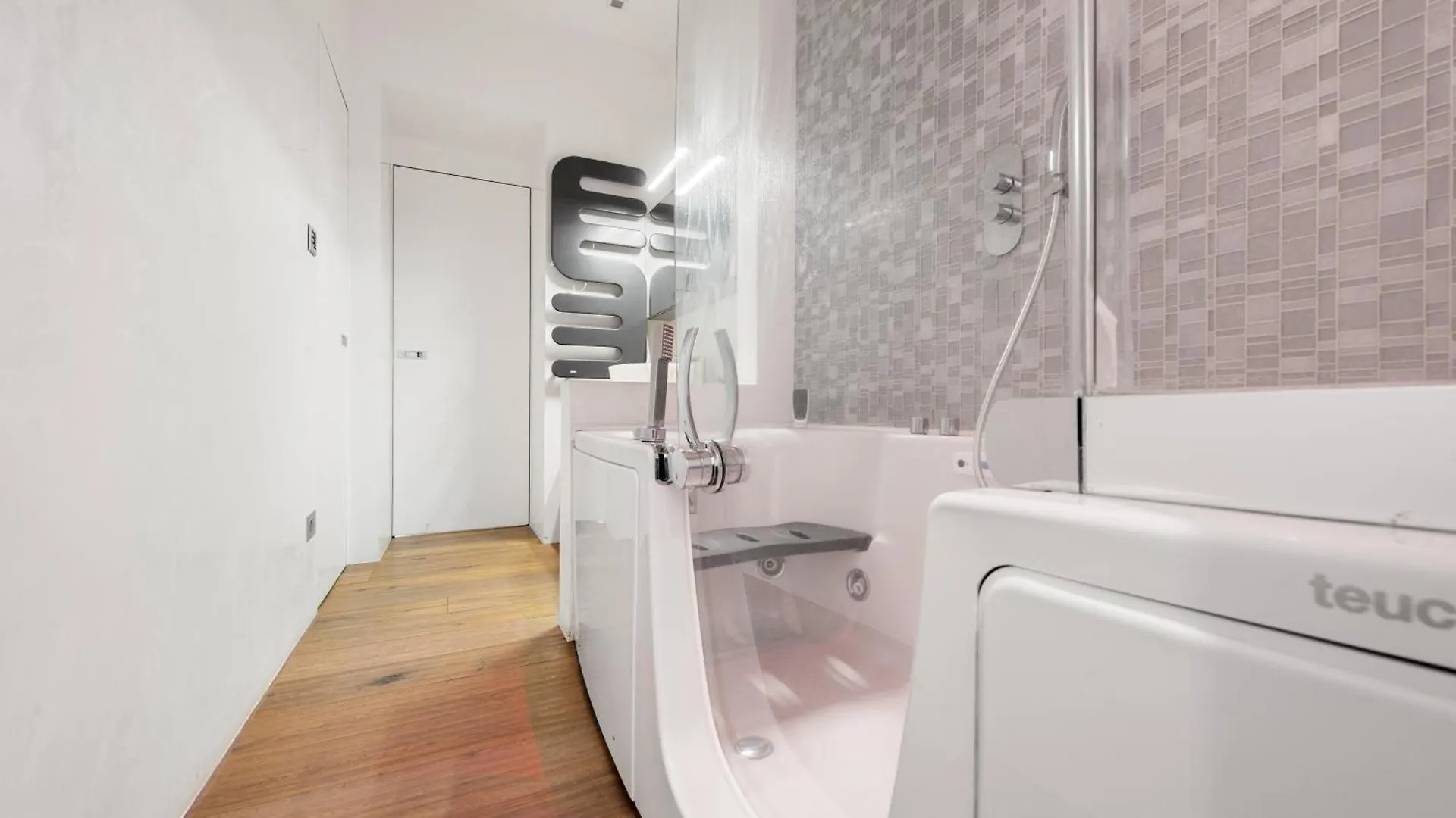 Apartament Idromassaggio Brera - 5 Min Duomo Mediolan